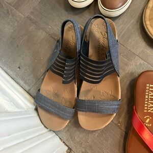 Sketchers Chic Denim Blue Sandals
